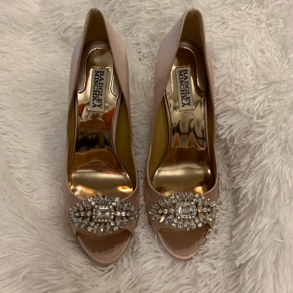 Badgley Mischa Blush Satin Pumps